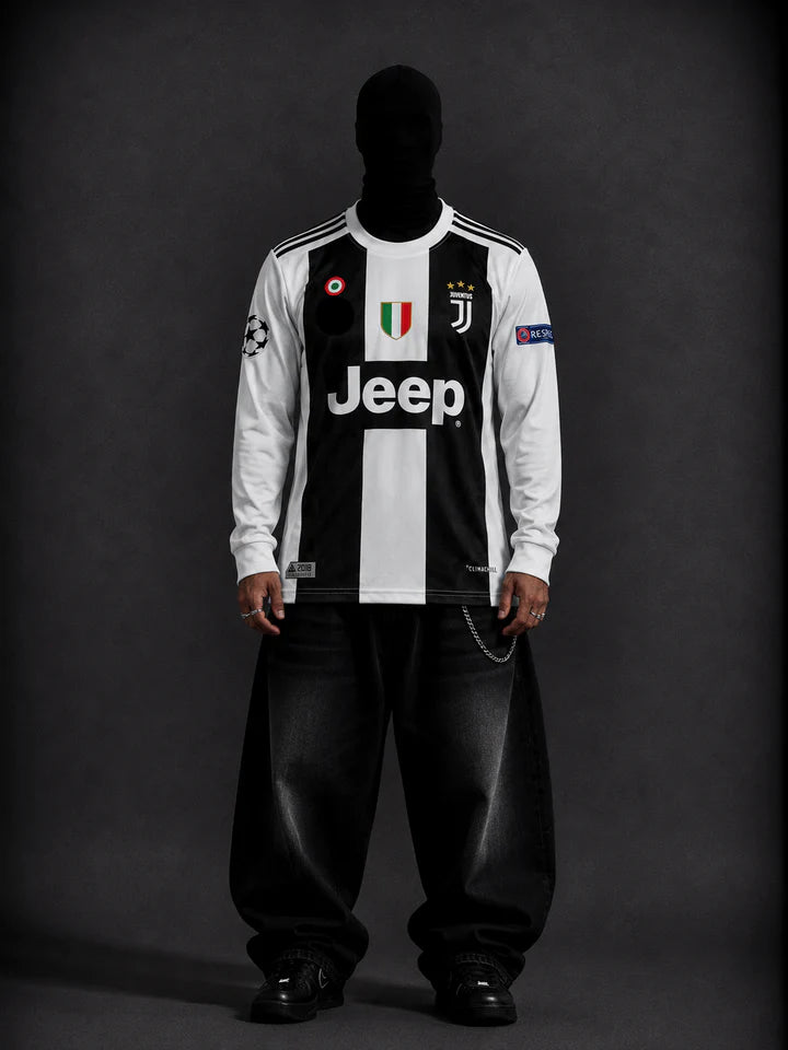 Juventus Ronaldo full sleeves retro