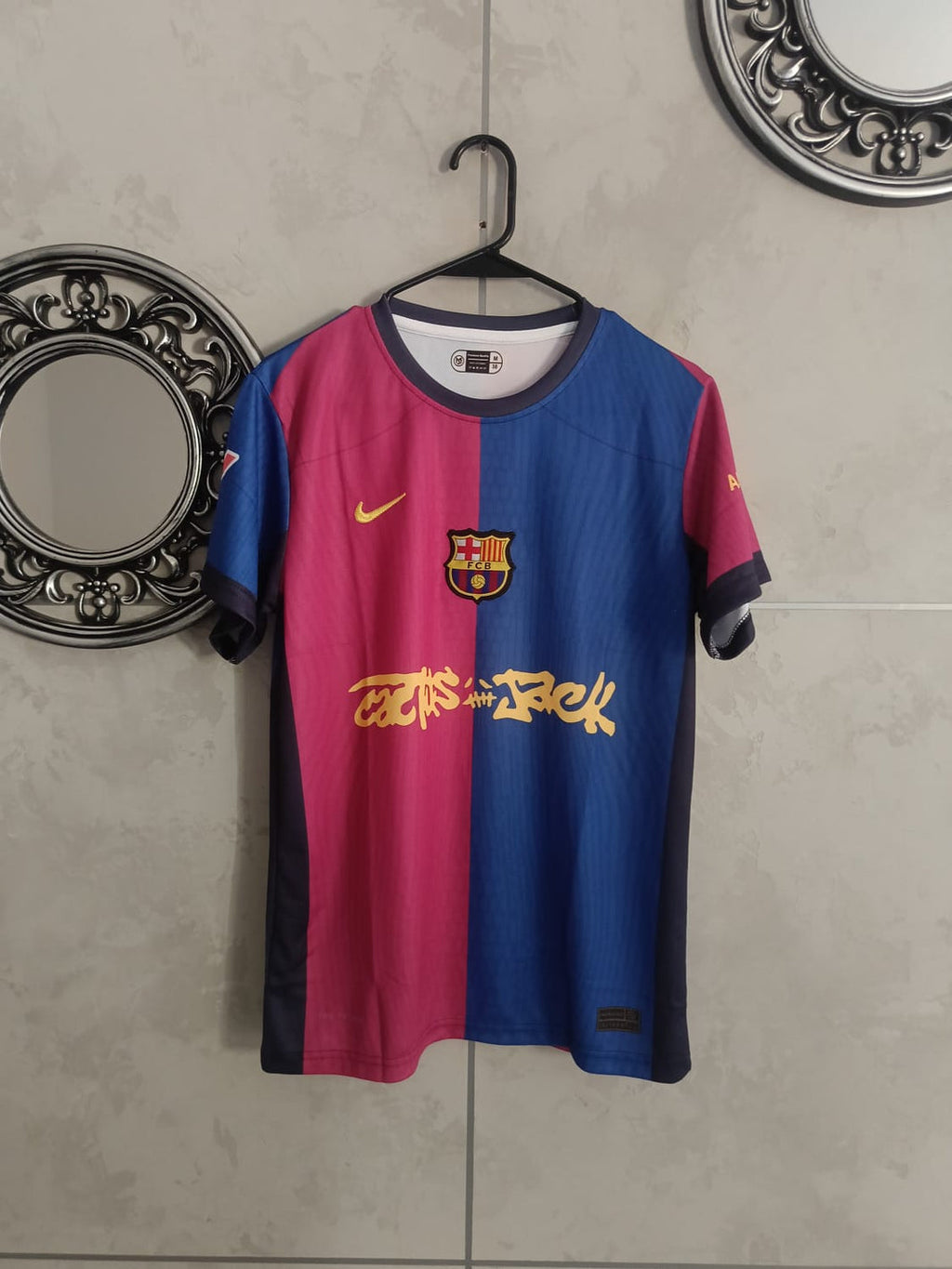 Barcelona Home x travis scott half sleeves kit